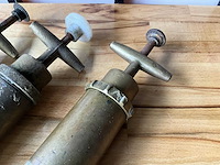 Decoratieve antieke vetspuit (3x) - afbeelding 3 van  4