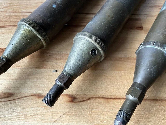 Decoratieve antieke vetspuit (3x) - afbeelding 4 van  4