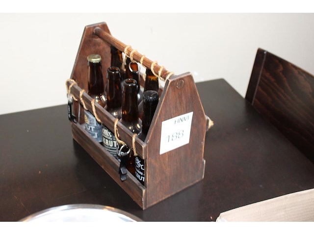 Decoratieve bierkrat. - afbeelding 1 van  2