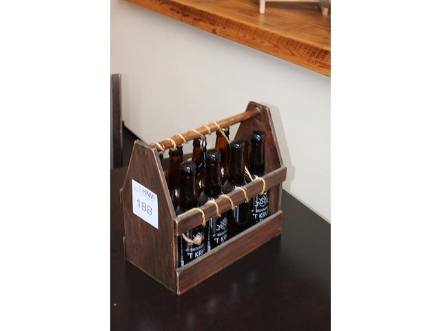 Decoratieve bierkrat. - afbeelding 2 van  2
