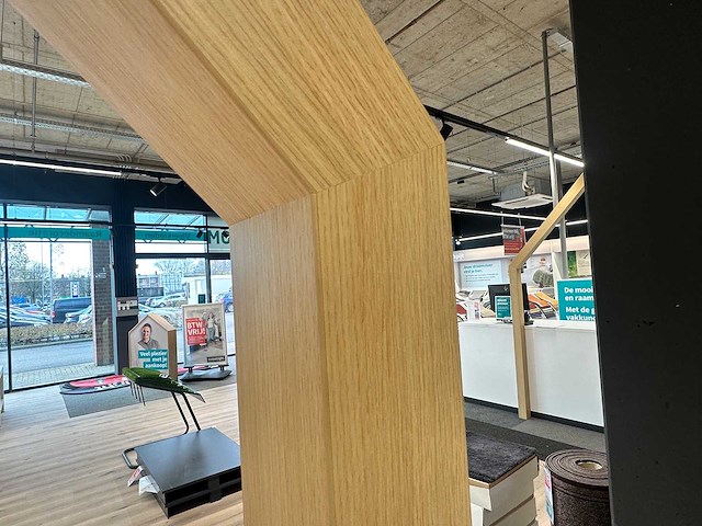 Decoratieve houten poort - afbeelding 2 van  4