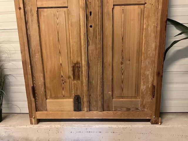 Decoratieve houten scheidingswand "deur" - afbeelding 6 van  10