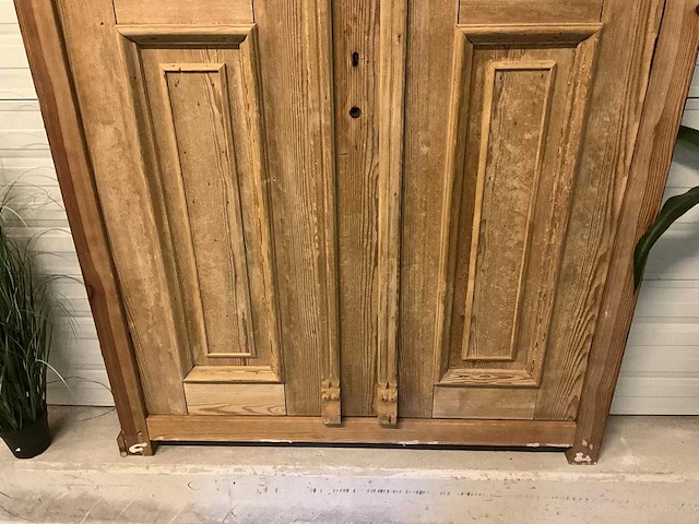 Decoratieve houten scheidingswand "deur" - afbeelding 8 van  10