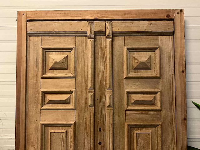 Decoratieve houten scheidingswand "deur" - afbeelding 9 van  10