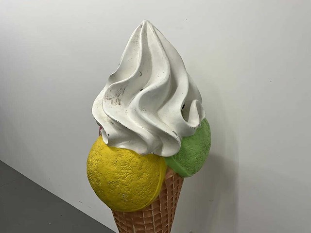 Decoratieve ijshoorn - afbeelding 2 van  2