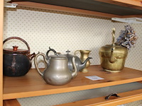 Decoratieve kannen w.o. koper en zink. - afbeelding 2 van  4