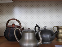 Decoratieve kannen w.o. koper en zink. - afbeelding 3 van  4