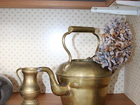 Decoratieve kannen w.o. koper en zink. - afbeelding 4 van  4