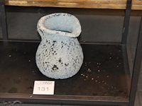 Decoratieve schenkkan hoogte 21 cm. - afbeelding 1 van  2