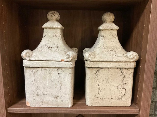 Decoratieve urnen - afbeelding 1 van  4