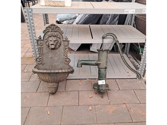 Decoratieve waterpomp met opvangbak - afbeelding 1 van  9