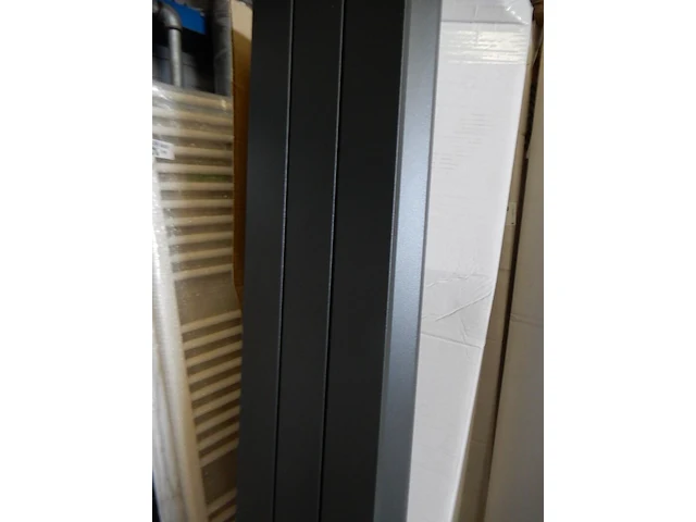 Decorradiator, thermrad, alustyle, antraciet, 1833x240 - afbeelding 2 van  3