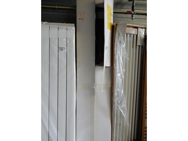 Decorradiator, thermrad, alustyle, antraciet, 2033x320 - afbeelding 3 van  5