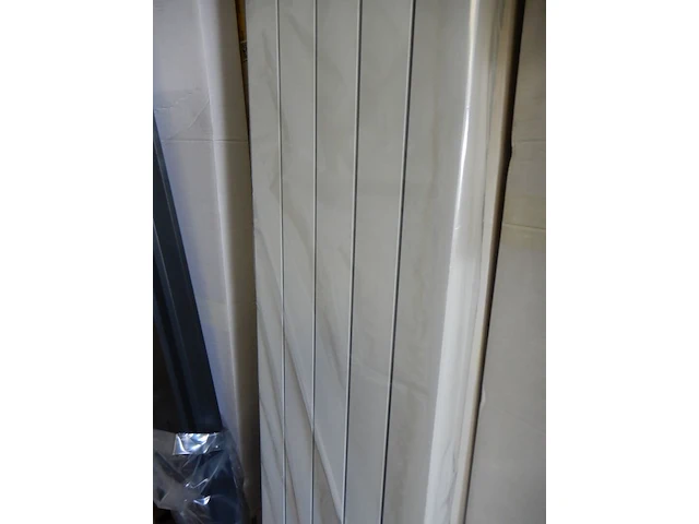 Decorradiator, thermrad, alustyle, wit, 1833x400 - afbeelding 2 van  3