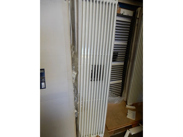 Decorradiator, wit, 1820x380 - afbeelding 1 van  3