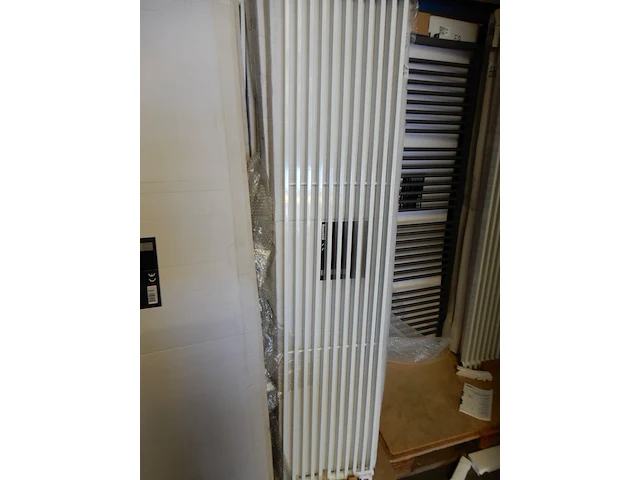 Decorradiator, wit, 1820x380 - afbeelding 1 van  4