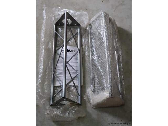 Decotruss driepunts traverse st450 60112014 - 2 stuks - afbeelding 1 van  4