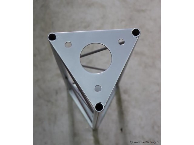 Decotruss driepunts traverse st450 60112014 - 2 stuks - afbeelding 3 van  4