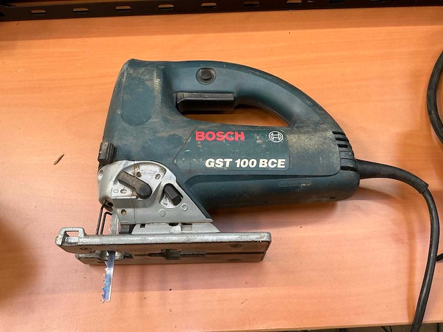 Decoupeerzaag en handfrees - afbeelding 2 van  6