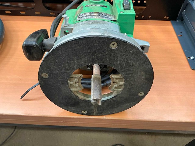 Decoupeerzaag en handfrees - afbeelding 5 van  6