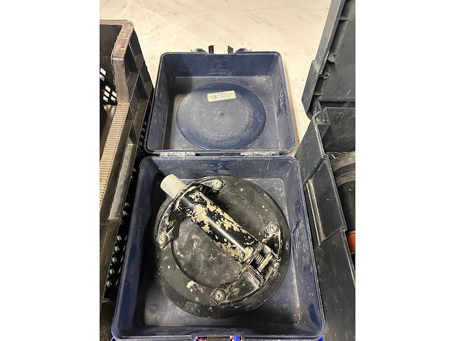 Decoupeerzaag, omvormer, vacuumheffer - afbeelding 3 van  9