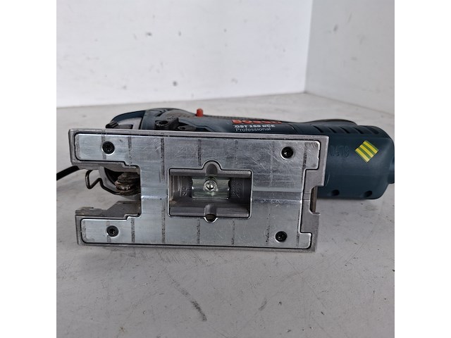 Decoupeerzaagmachine 230v bosch, gst 150 bce, bouwjaar 2013 - afbeelding 5 van  6