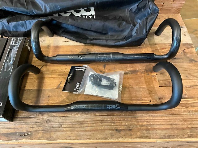 Deda diverse fietsonderdelen - afbeelding 2 van  5