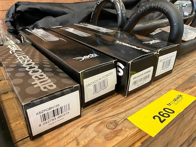 Deda diverse fietsonderdelen - afbeelding 5 van  5