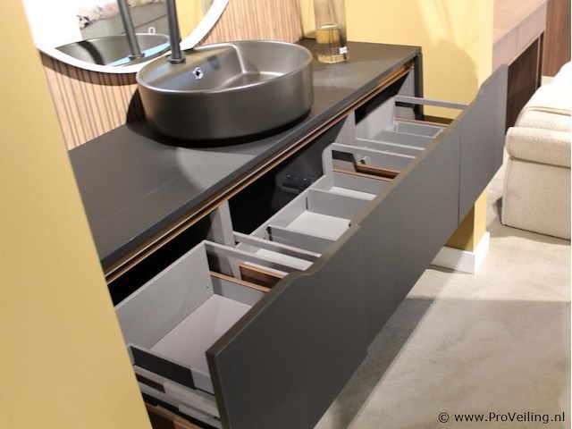 Deens design badkamermeubel - afbeelding 6 van  11