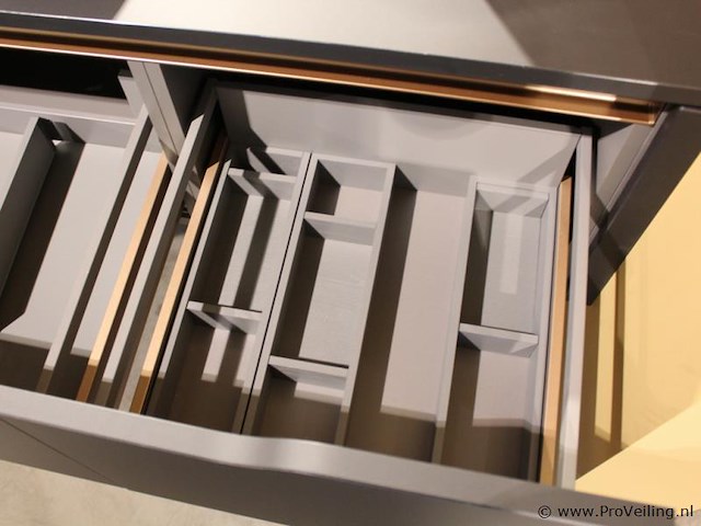 Deens design badkamermeubel - afbeelding 9 van  11