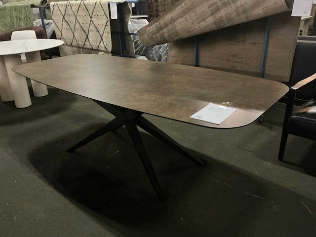 Deens ovaal eetkamertafel 240cm - afbeelding 1 van  6