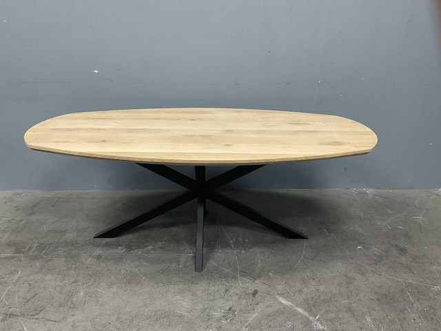 Deens ovaal eiken eetkamertafel 200 cm met onderstel spin - afbeelding 1 van  4