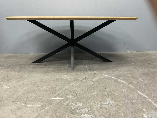 Deens ovaal eiken eetkamertafel 200 cm met onderstel spin - afbeelding 2 van  4