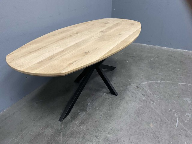 Deens ovaal eiken eetkamertafel 200 cm met onderstel spin - afbeelding 3 van  4