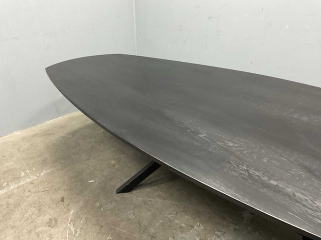 Deens ovaal eiken eetkamertafel zwart gelakt met onderstel - afbeelding 5 van  7