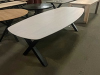 Deens ovale eetkamertafel 240cm - afbeelding 1 van  5
