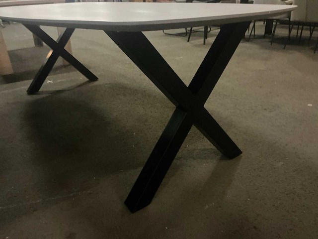Deens ovale eetkamertafel 240cm - afbeelding 4 van  5