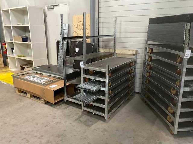 Deense kar / bloemenwagen ( 7 stuks ) - afbeelding 1 van  12