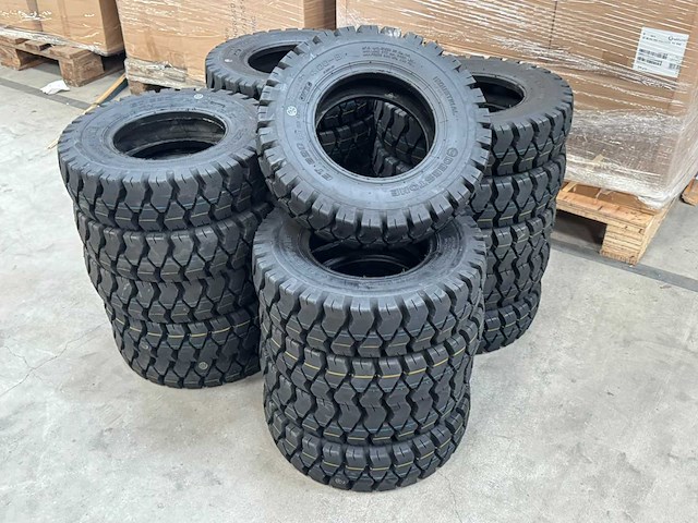Deestone - d301 - 4.00-8 - heftruckbanden (20x) - afbeelding 2 van  4
