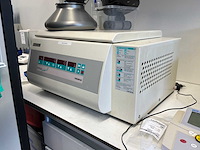 Defecte laboratoriumapparatuur - afbeelding 4 van  4