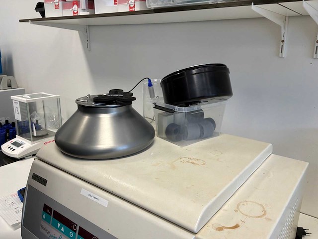 Defecte laboratoriumapparatuur - afbeelding 5 van  5