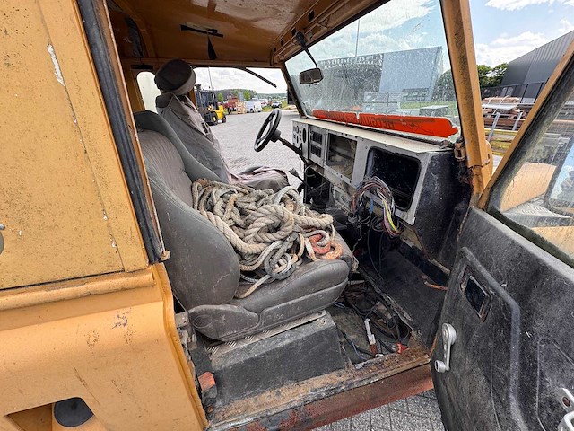Defender - 90 v8 - personenauto - afbeelding 4 van  17