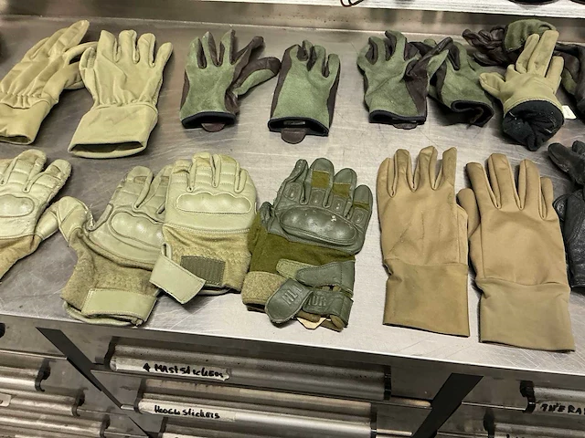 Defensie divers handschoen - afbeelding 7 van  13