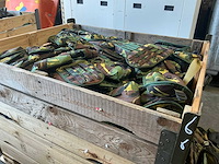 Defensie divers uitrusting/kleding - afbeelding 1 van  5