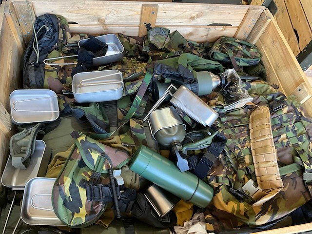 Defensie divers uitrusting/kleding - afbeelding 5 van  5
