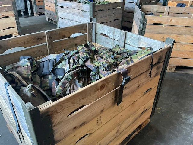 Defensie divers uitrusting/kleding - afbeelding 3 van  5
