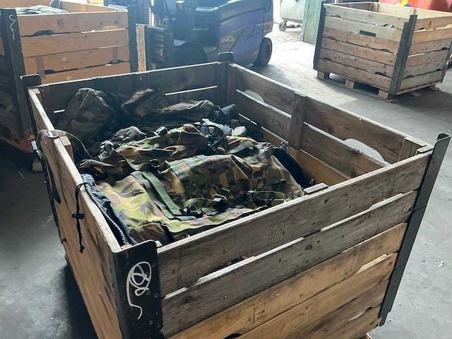 Defensie divers uitrusting/kleding - afbeelding 4 van  5