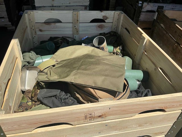 Defensie divers uitrusting/kleding - afbeelding 2 van  6