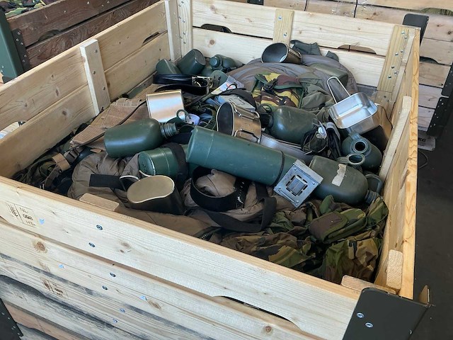 Defensie divers uitrusting/kleding - afbeelding 2 van  5