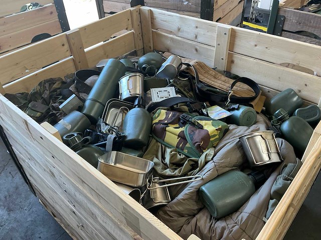 Defensie divers uitrusting/kleding - afbeelding 3 van  5